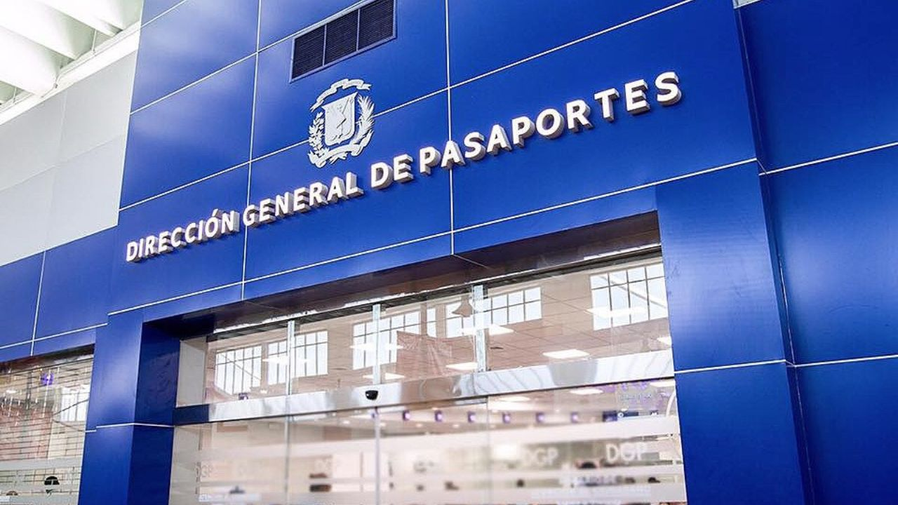 Nuevo director de Pasaportes Lorenzo David Ramírez Uribe promete mejorar los servicios y procesos