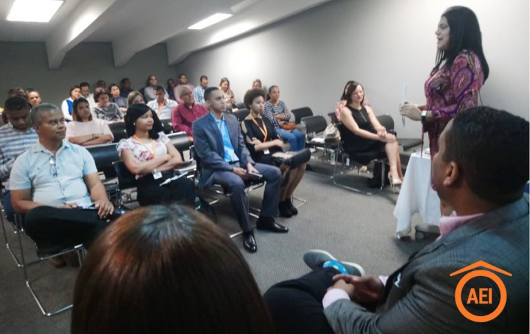 AEI capacita en Bienes Raíces