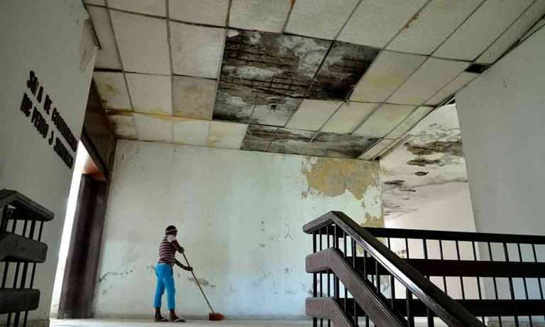 Ci sono delle eccezioni, ma la maggior parte dei proprietari di appartamenti in condominio subisce i problemi causati dalle infiltrazioni d'acqua