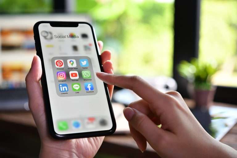 L'ABA raccomanda agli utenti di adottare misure preventive quando utilizzano Internet e i social media