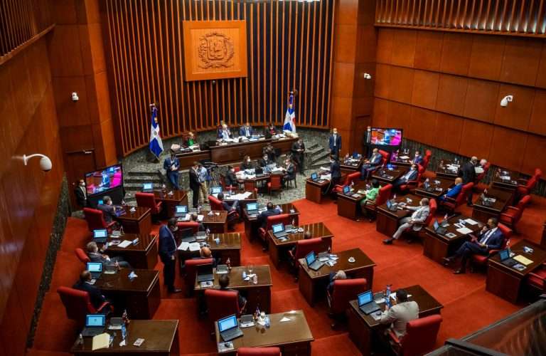 Senado aprueba en primera lectura el proyecto de ley de Fideicomiso Público