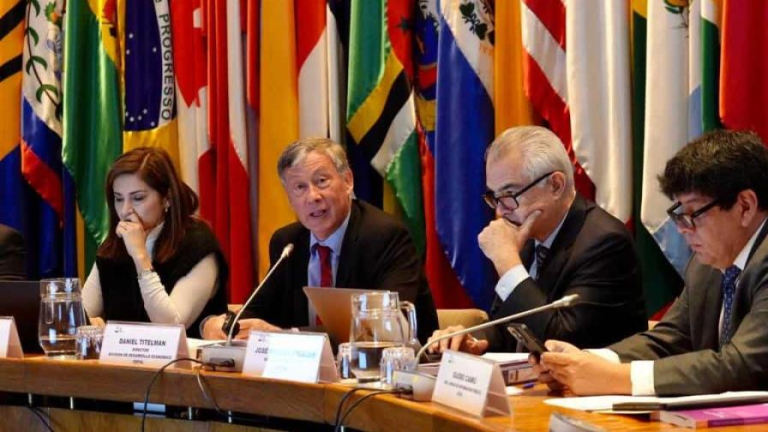 La CEPALC met à jour ses prévisions économiques régionales ; la croissance de la République dominicaine passe de 4,6 % à 3,7 %