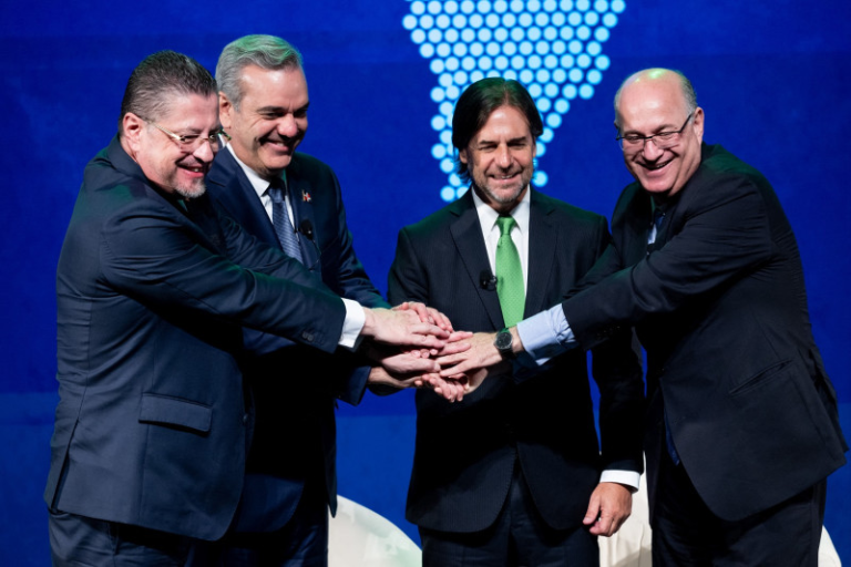 Gli Stati Uniti propongono che l'America Latina diversifichi le catene di approvvigionamento "insieme"