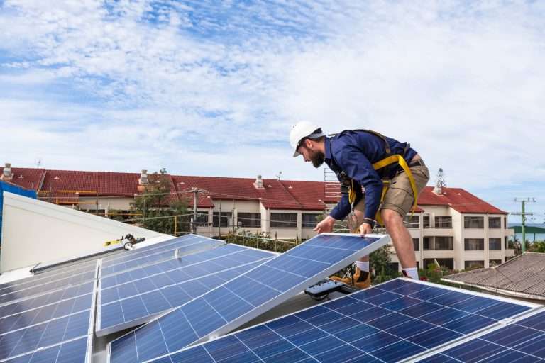 Paneles solares, una opción para reducir el impacto medioambiental