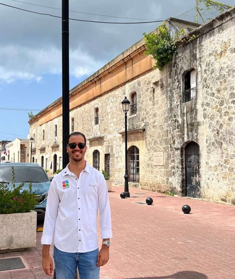 Erick Melo, el agente inmobiliario que siguió los pasos de un padre