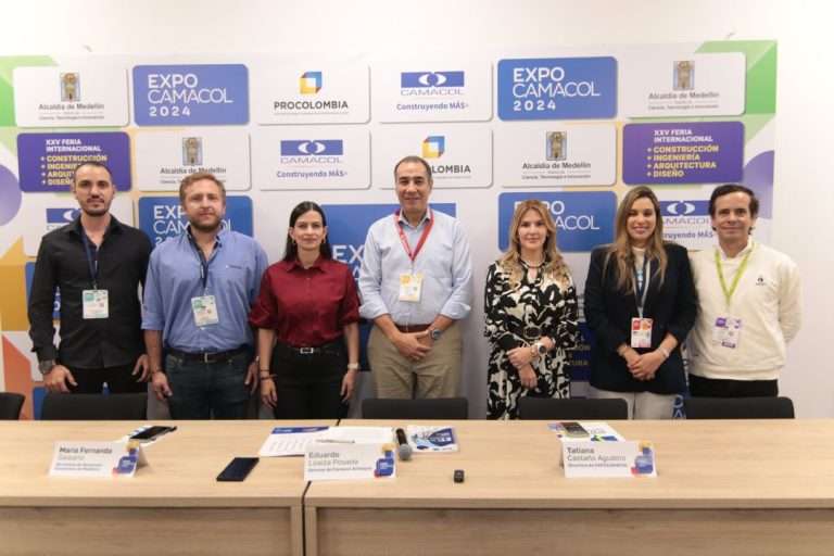 Delegación dominicana participa en convención de la construcción en Medellín