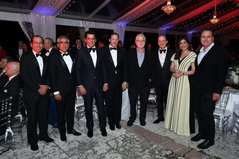 BHD patrocina cena de gala sobre turismo de lujo, organizada por Mitur, en Miami