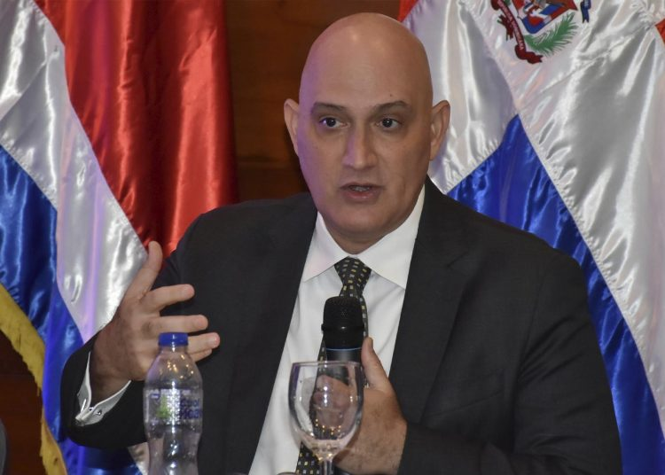 Ministro de Economía afirma informe del FMI revela RD se encuentra en buena senda macroeconómica