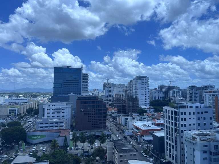 El 40.3% del área que se construye en el Gran Santo Domingo, se concentra en el Distrito Nacional, revela estudio de la ONE