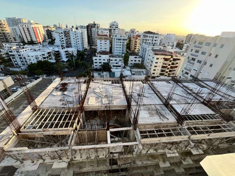 La commissione incaricata di esaminare il disegno di legge per la regolamentazione degli agenti immobiliari terrà conto delle opinioni provenienti da diversi settori