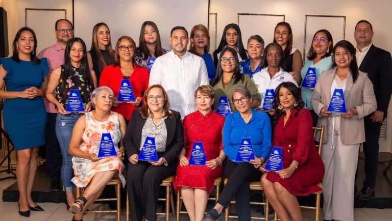 Eles reconhecem o papel das mulheres na topografia