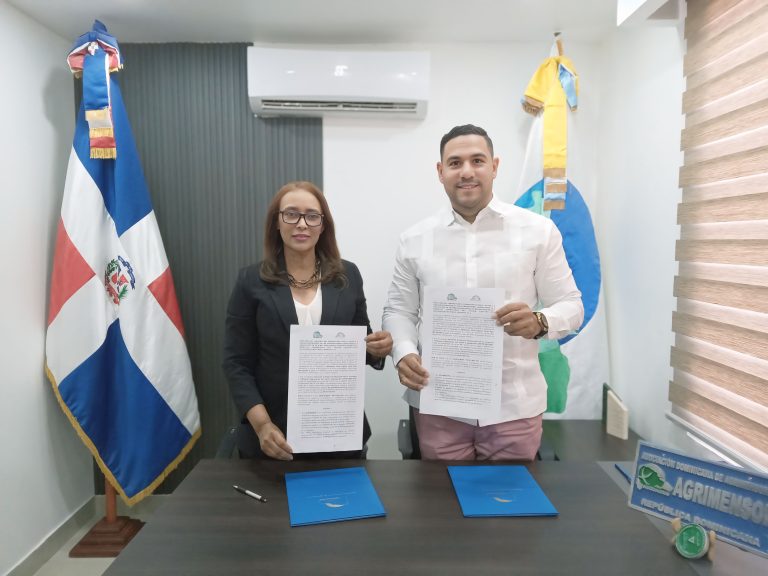 Firman convenio para fortalecer el sector construcción