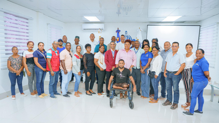 Realizan encuentro para tratar retos vulnerabilidad sísmica provincia Pedernales