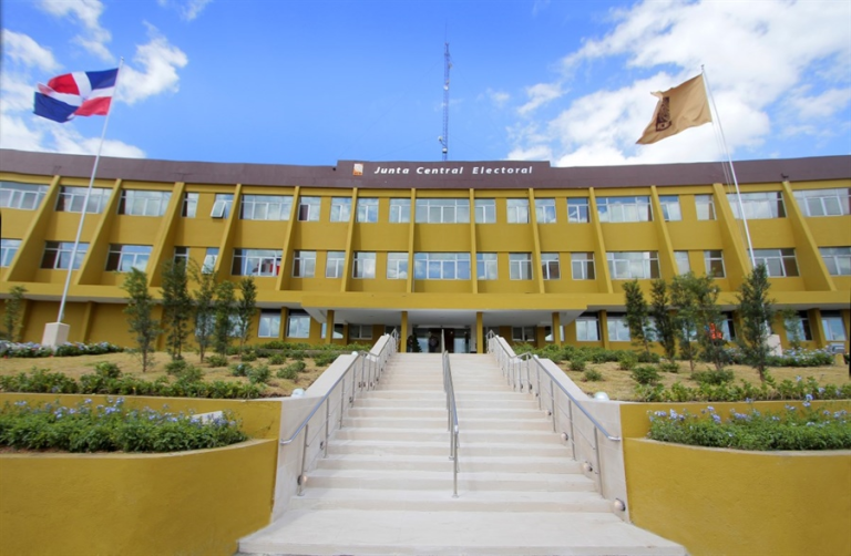 JCE informa entrada en vigor formato único para actas del estado civil y el reajuste de las tasas