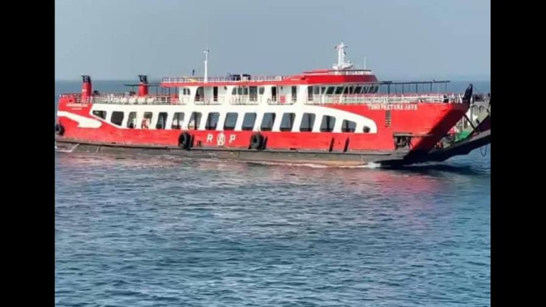 Indonesia: al menos cuatro muertos y cerca de 40 desaparecidos al hundirse un barco cerca de Bali