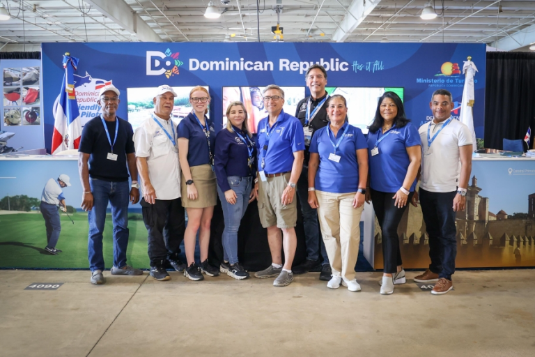 RD se destaca en feria de aviación más grande del mundo celebrada en EEUU