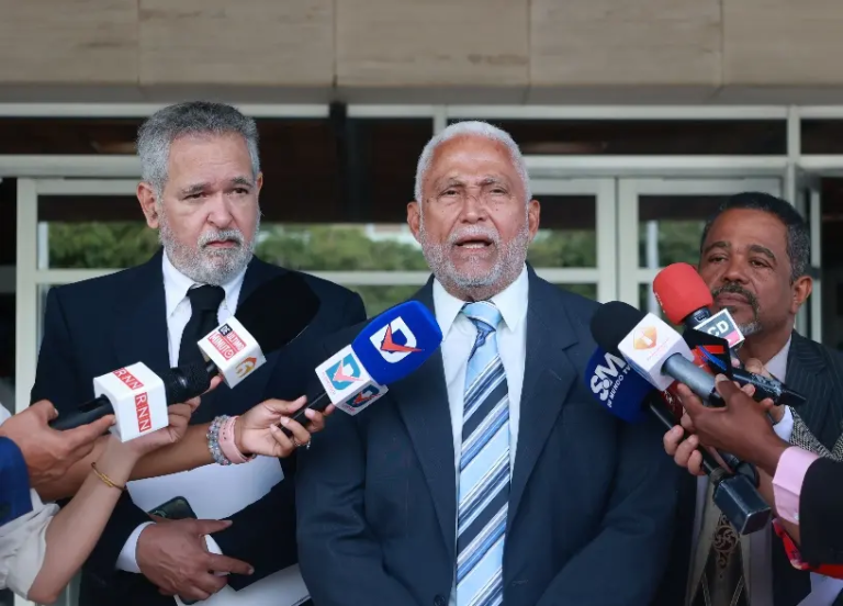 Denuncian desalojo de más de 16 familias en Bávaro, tras disputa entre socios por proyecto inmobiliario