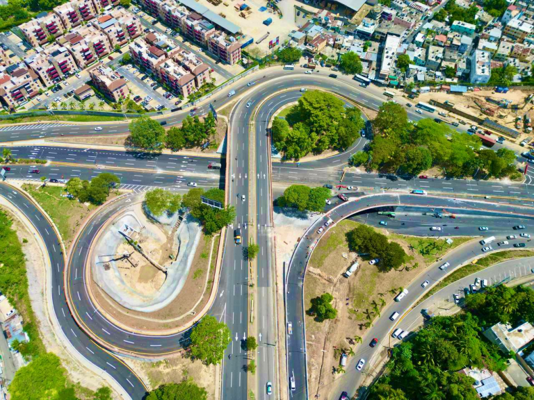 Gobierno anuncia licitará 53 puentes el próximo año con apoyo del BID
