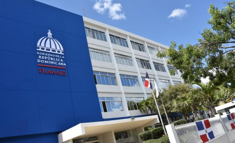 Ministè Travay la raple patwon yo pou yo soumèt pewòl pou anplwaye pèmanan yo