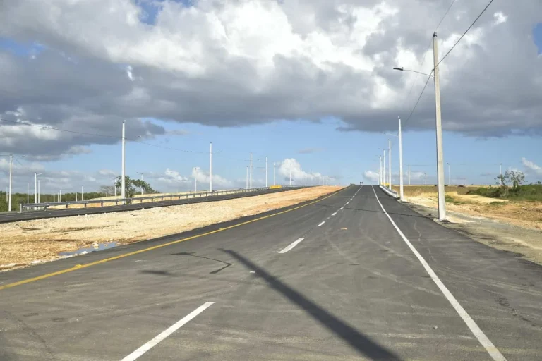 Avenida Ecológica pral louvri yon wout dirèk pou ale nan Pò Caucedo a apati vandredi sa a