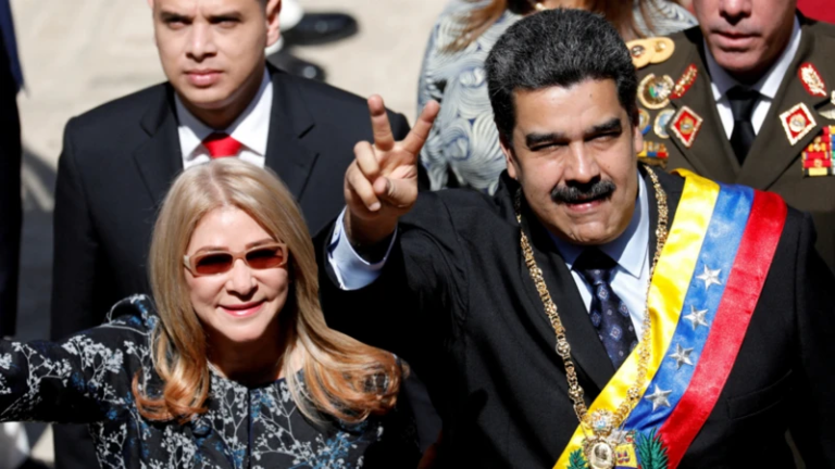 Así capturaron las fuerzas militares estadounidenses a Nicolás Maduro y su esposa Cilia Flores
