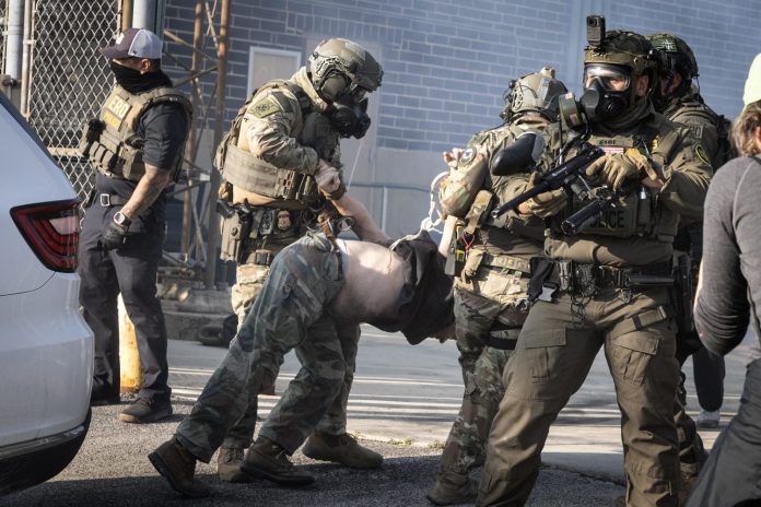 ICE-operatie in de Verenigde Staten tegen ongedocumenteerde migranten.