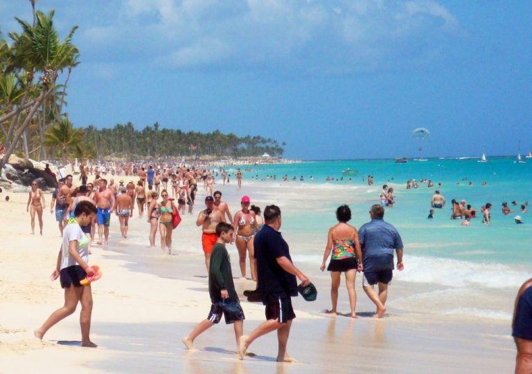 Ogni turista ha speso 1.550 dollari statunitensi nel paese durante il primo trimestre del 2026